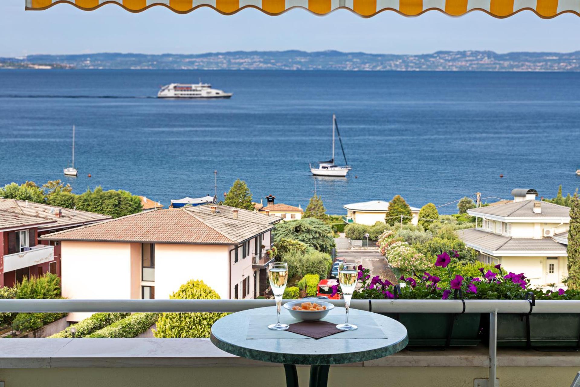 Hotel Gardenia&Villa Charme Bardolino Exterior foto