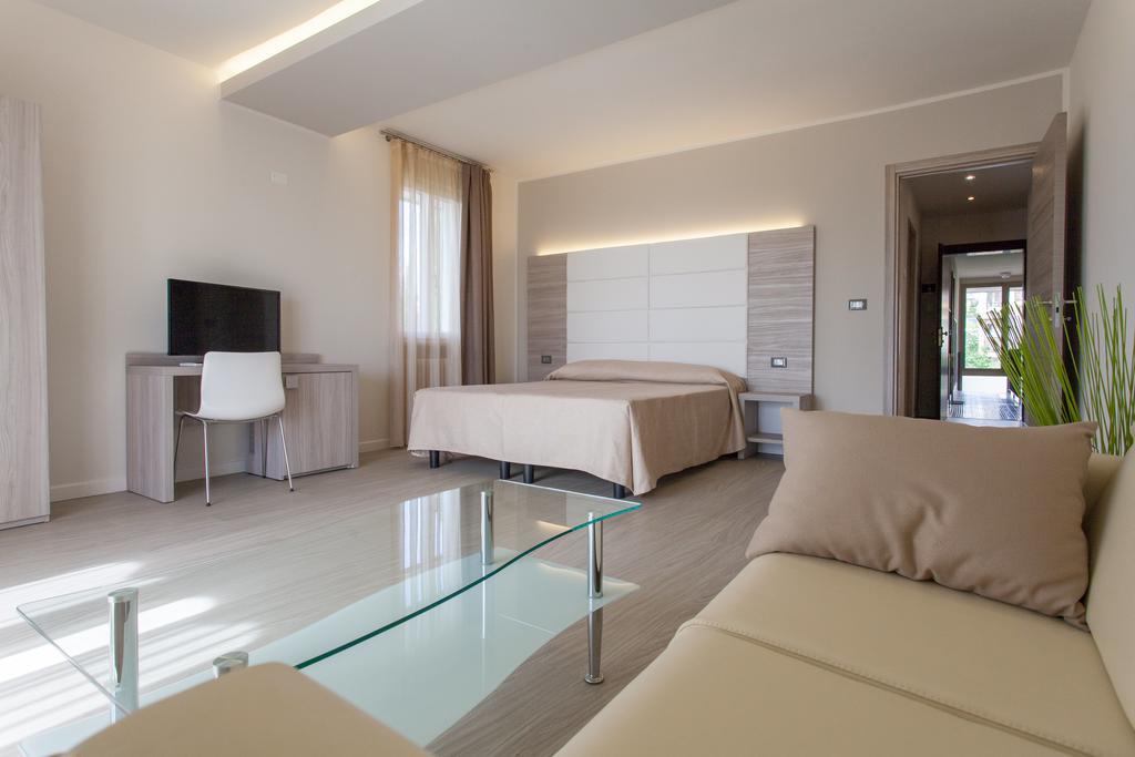 Hotel Gardenia&Villa Charme Bardolino Exterior foto