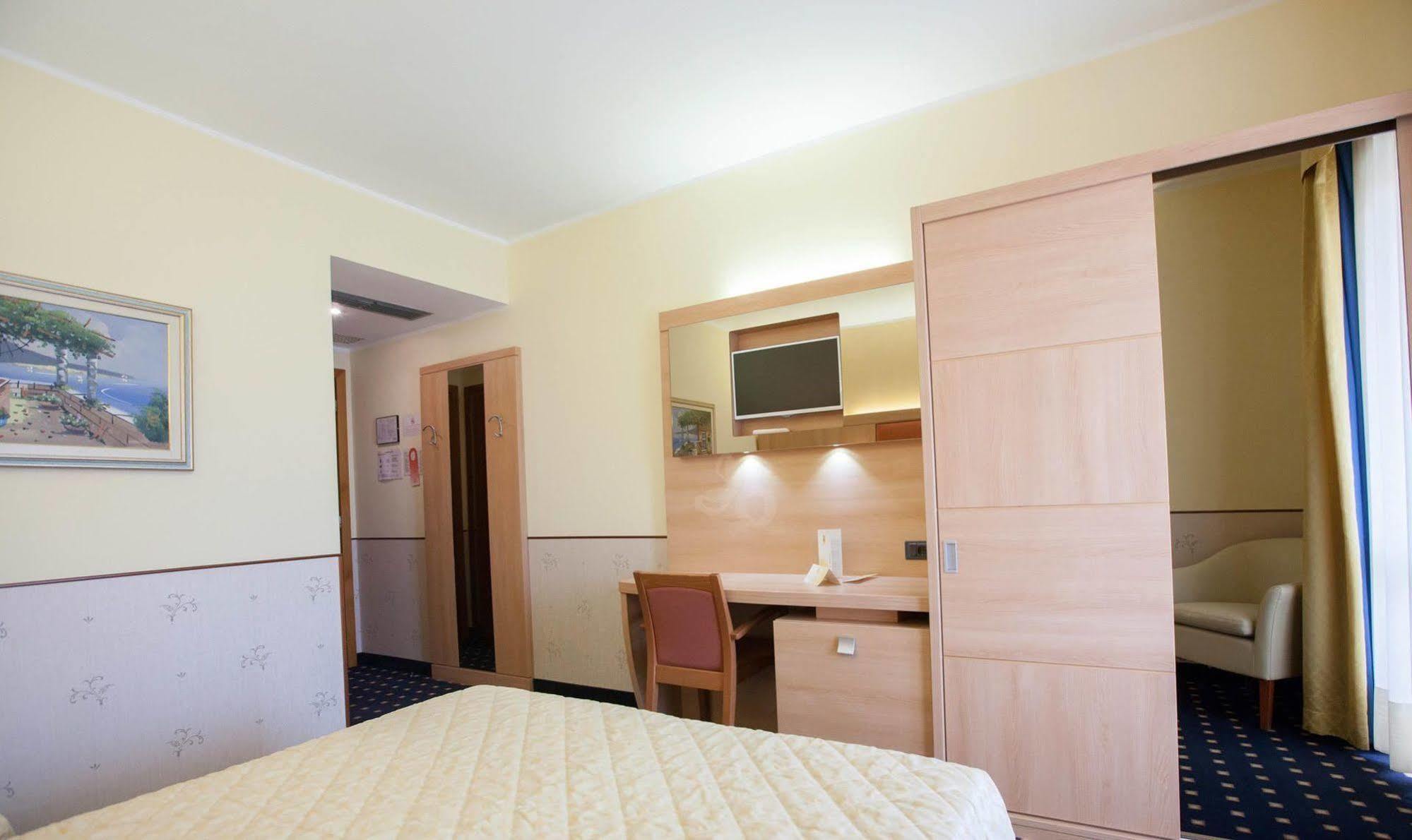 Hotel Gardenia&Villa Charme Bardolino Exterior foto